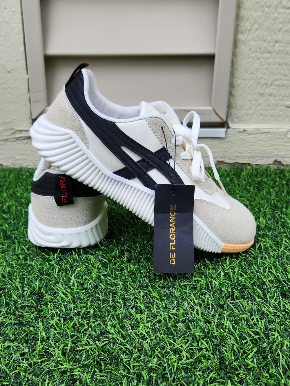 De Florance "Vintage Sneaker" - New With Tags - US Woman's 9.5 - White & Black